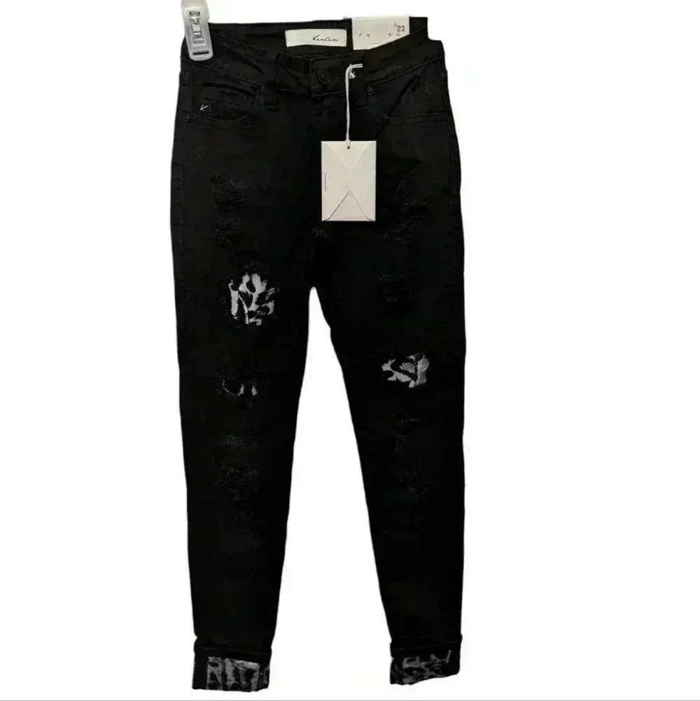 KanCan women's black distressed patch worked jeans size 0/23